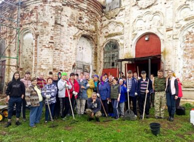 Как мы мыли храм Рождества Богородицы всем селом