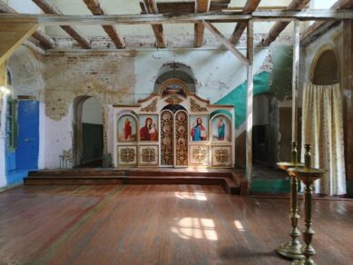 Долгожданный субботник в храме Рождества Богородицы